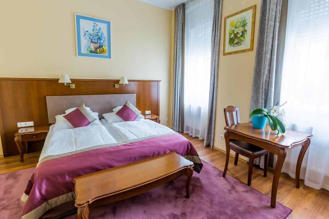Hotel Pannonia 1893 Premium Šoproň Exteriér fotografie